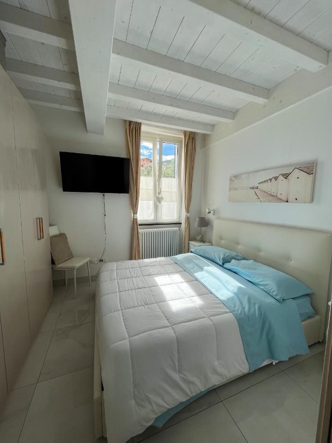La Casa Di Angelica Apartment เลวานโต ภายนอก รูปภาพ