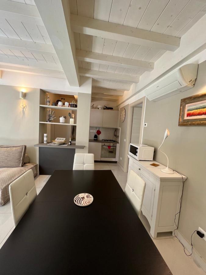 La Casa Di Angelica Apartment เลวานโต ภายนอก รูปภาพ