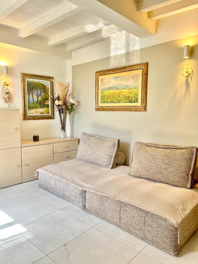 La Casa Di Angelica Apartment เลวานโต ภายนอก รูปภาพ